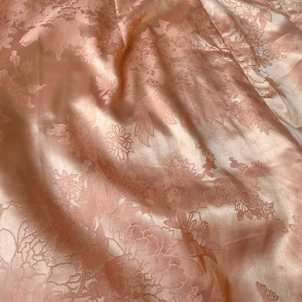 Elegant Floral Pink Skirt - Picture 3 of 4